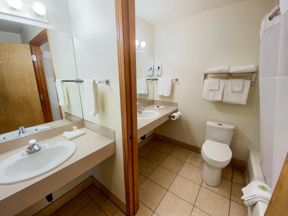 Sisters Inn & Suites Ngoại thất bức ảnh